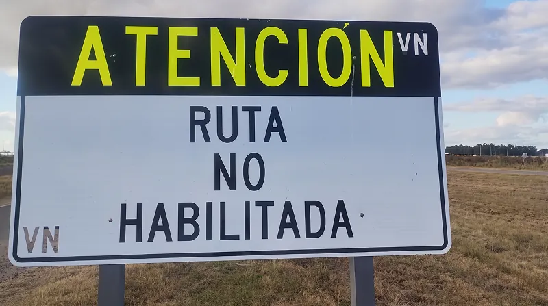 Cartel de Vialidad Nacional Atención Ruta No Habilitada